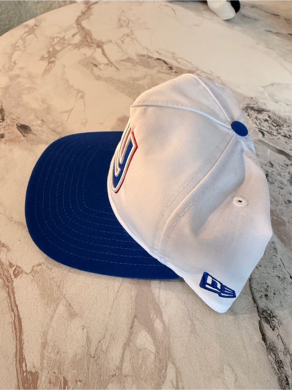 NY Giants Baseball Cap with Team Logo - Picture 2 of 3